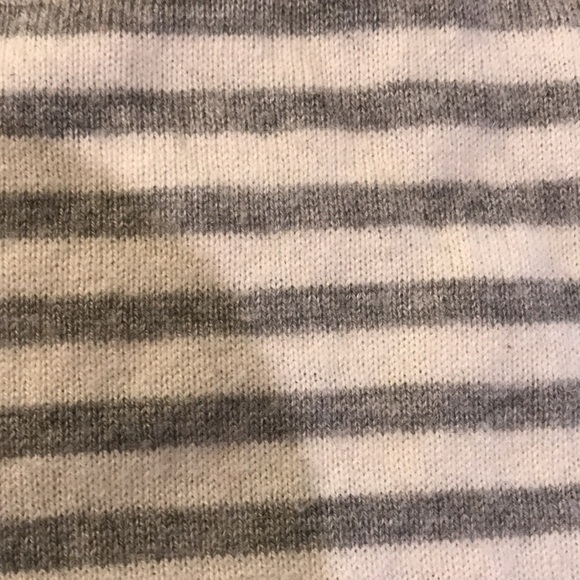 Gap wool sweater size extra small - Picture 7 of 8